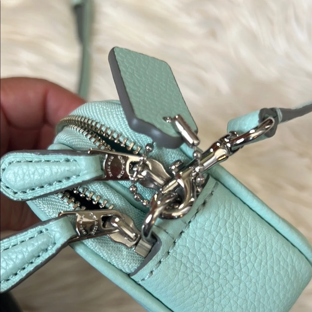 Coach Light Green Crossbody Bag - Picture 3 of 9